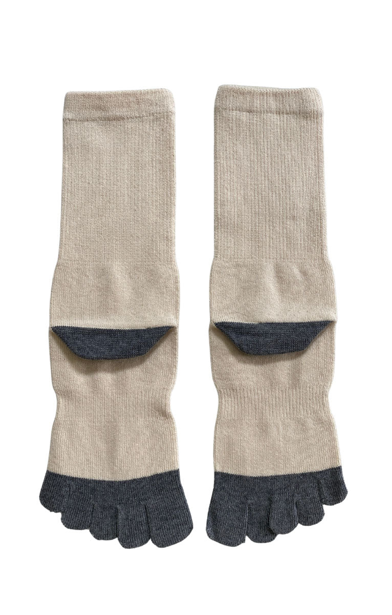 Zehensocken aus Binchotan-Anthrazit